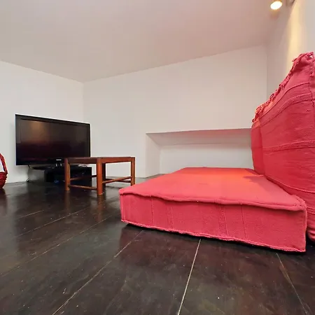 Charming Nest Steps From The Vatican *