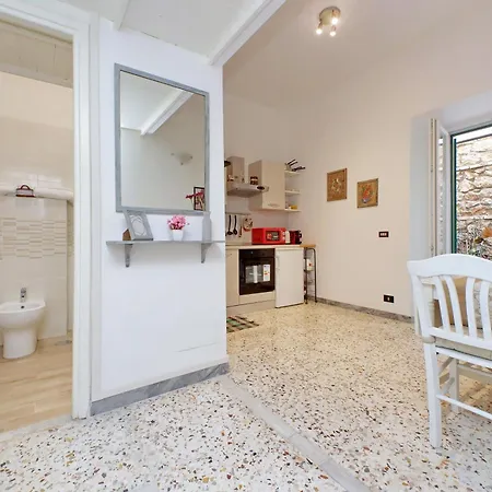Charming Nest Steps From The Vatican Apartment Rom