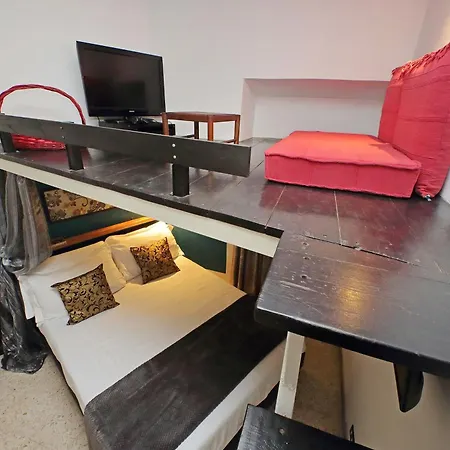 Apartment Charming Nest Steps From The Vatican *