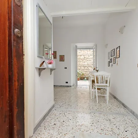 Apartment Charming Nest Steps From The Vatican *