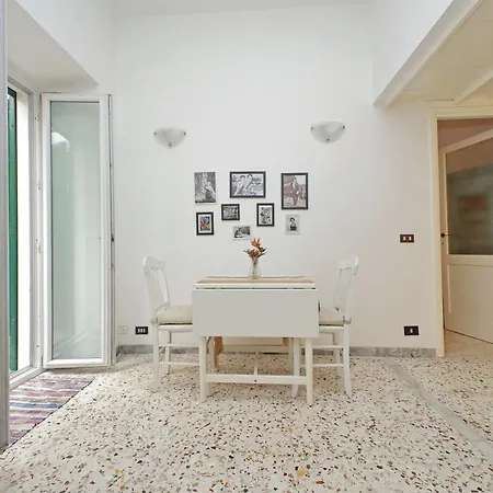 Apartment Charming Nest Steps From The Vatican