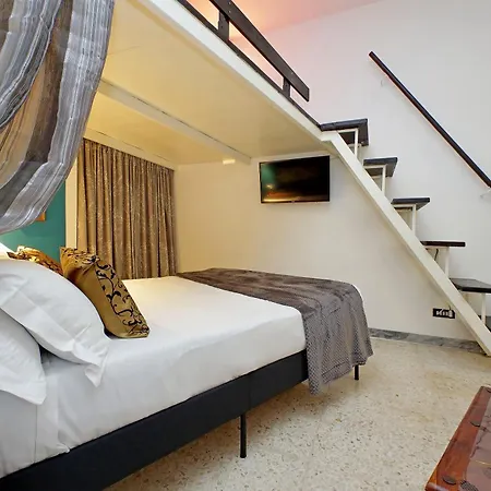 Charming Nest Steps From The Vatican Apartment