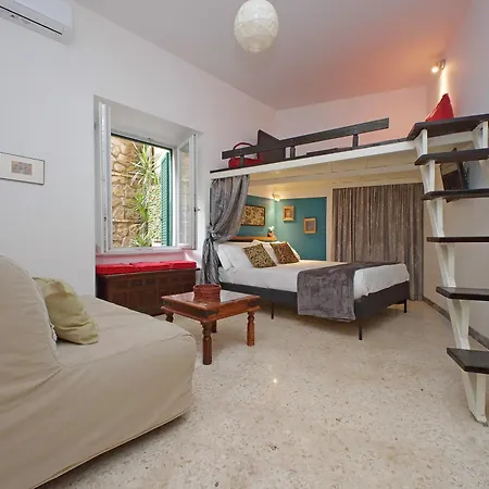 Charming Nest Steps From The Vatican Apartment Rom